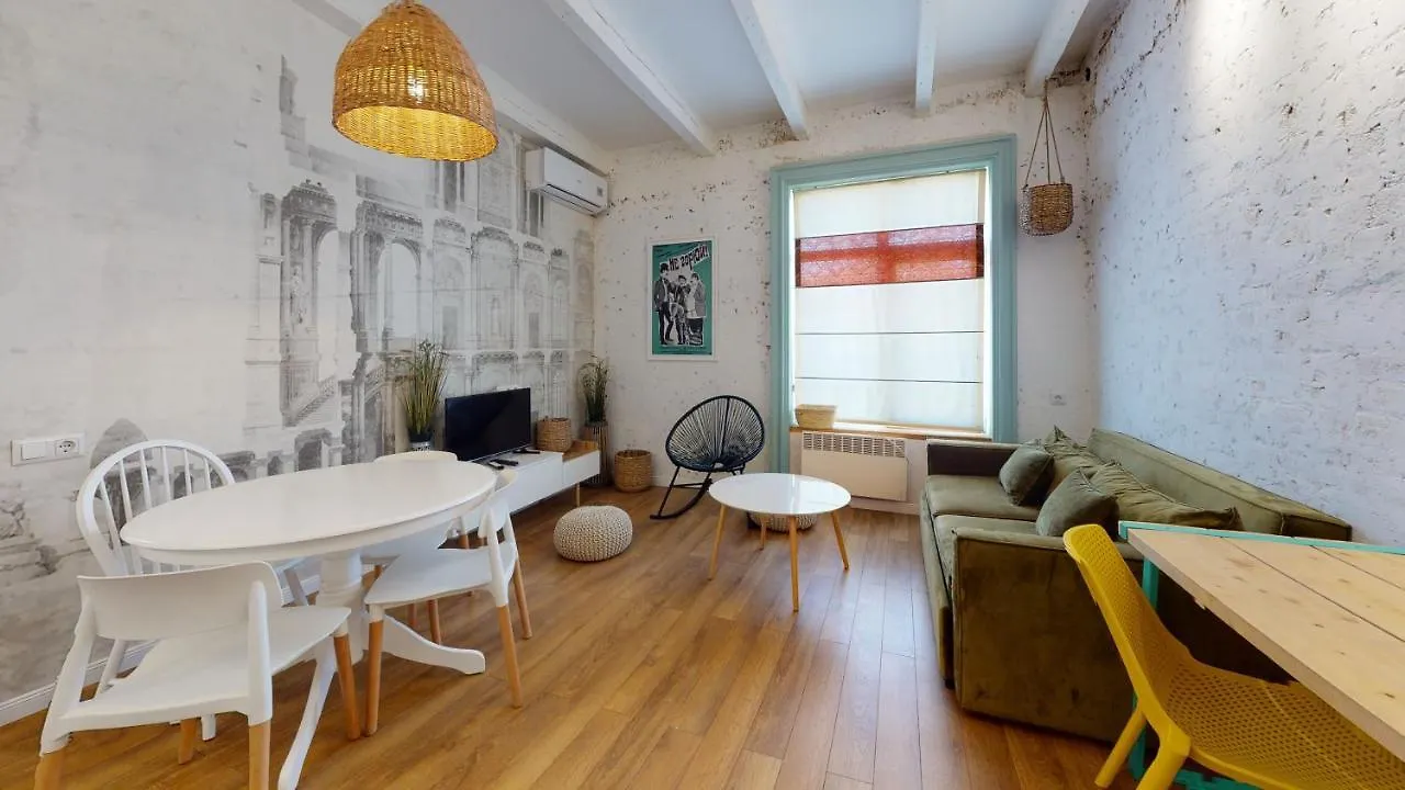 Proper Apartments Stunning & Elegant Apartments In The Heart Of טביליסי