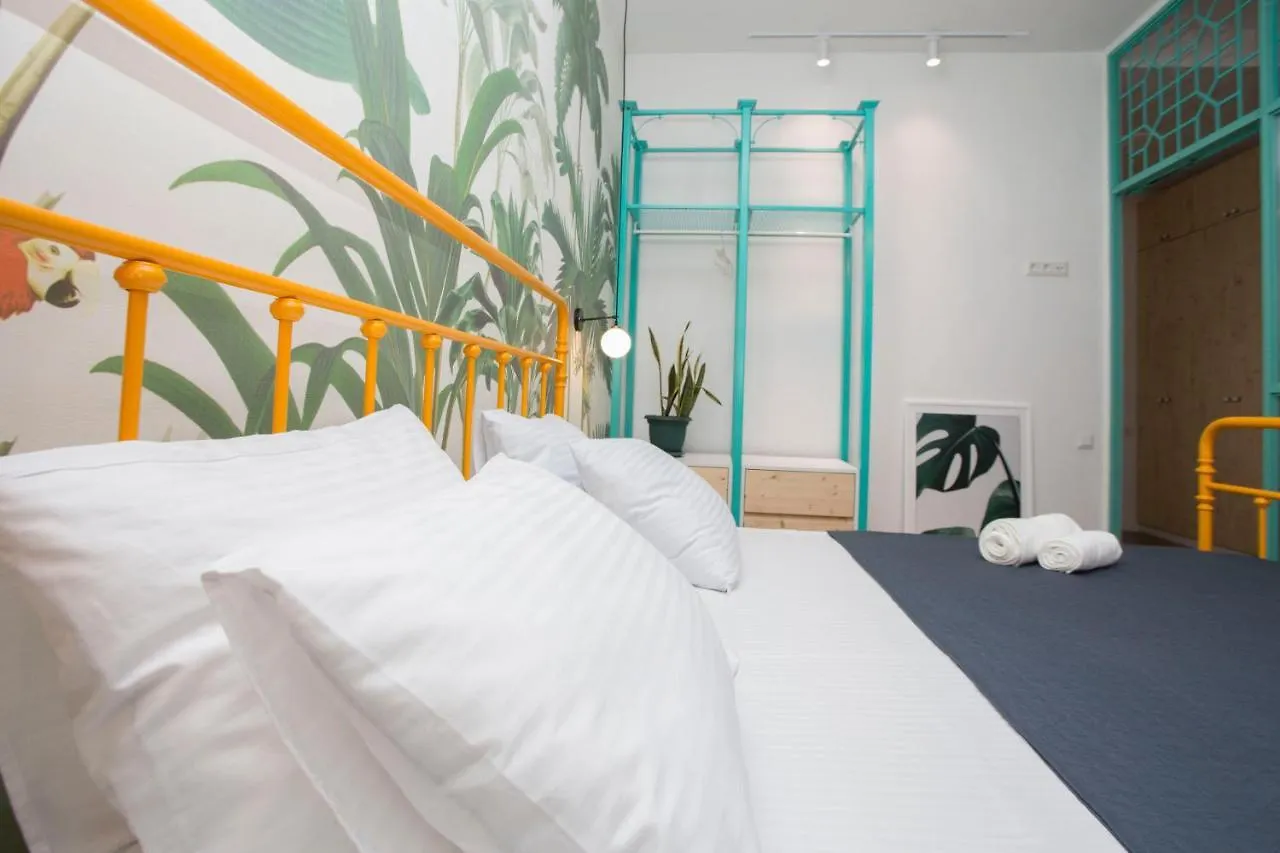 Proper Apartments Stunning & Elegant Apartments In The Heart Of טביליסי 0*,