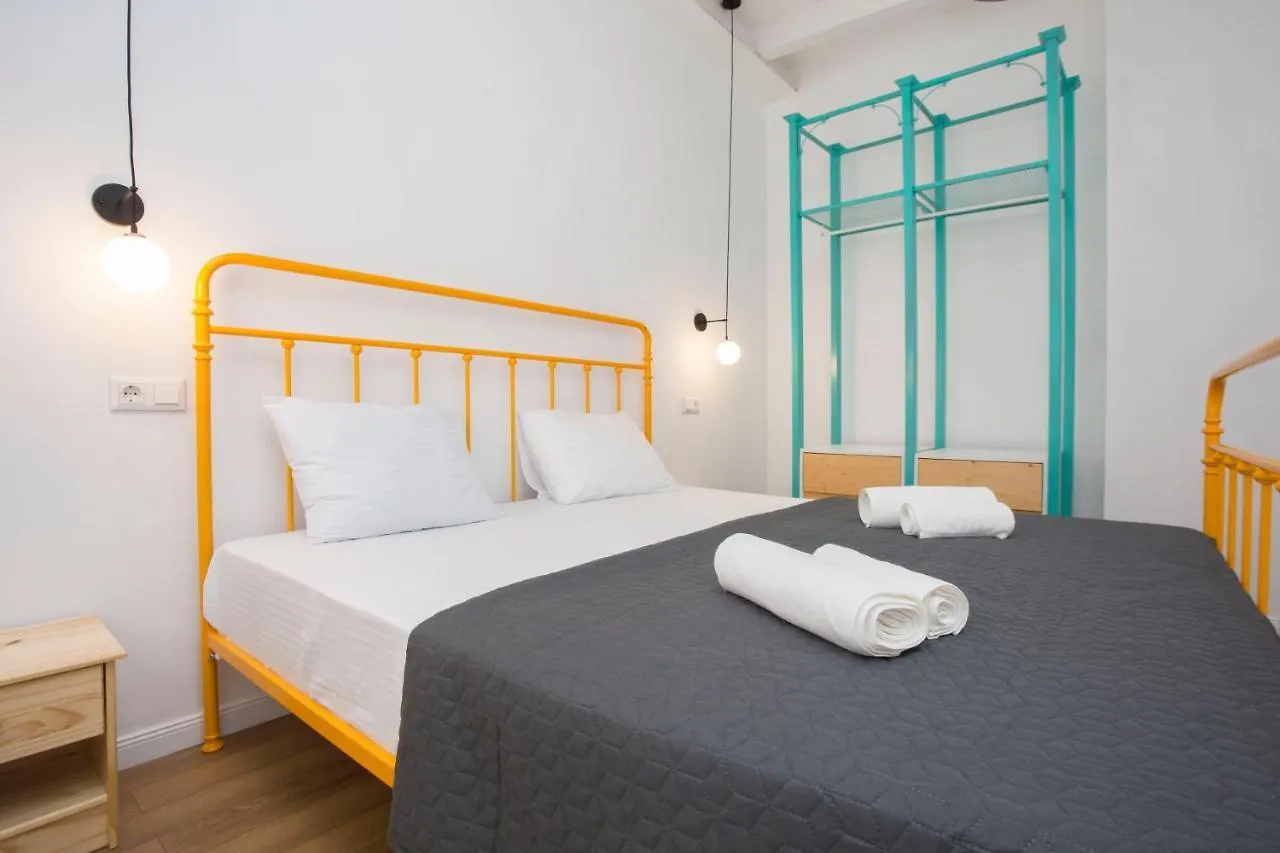 Proper Apartments Stunning & Elegant Apartments In The Heart Of טביליסי 0*,