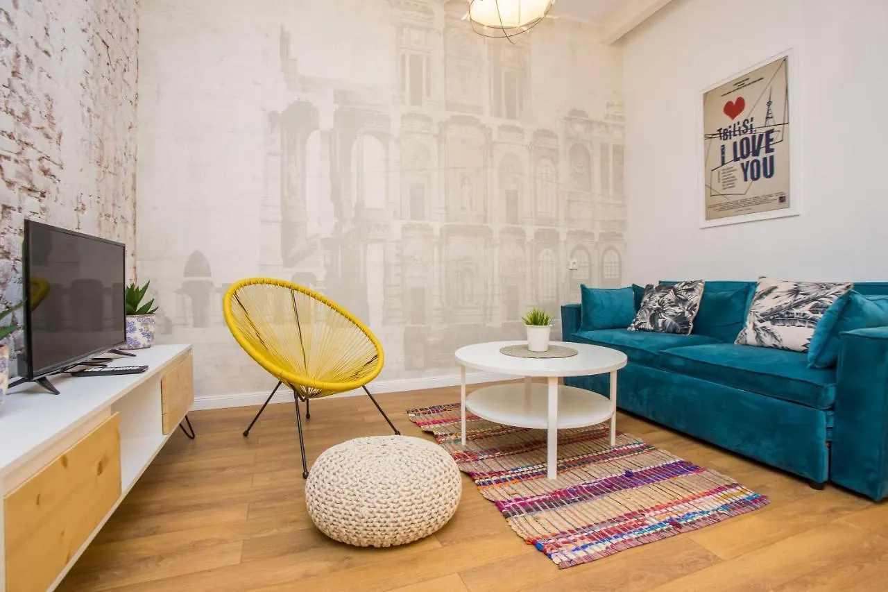 Proper Apartments Stunning & Elegant Apartments In The Heart Of טביליסי